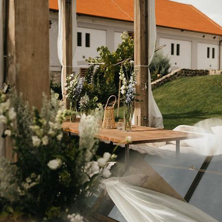 Oblik Resort Louny Buitenkant foto