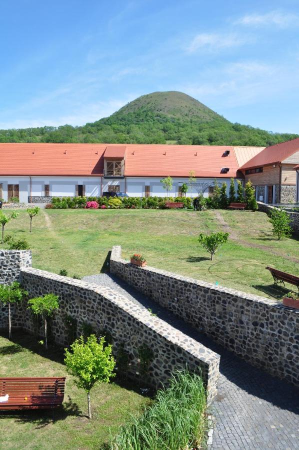Oblik Resort Louny Buitenkant foto