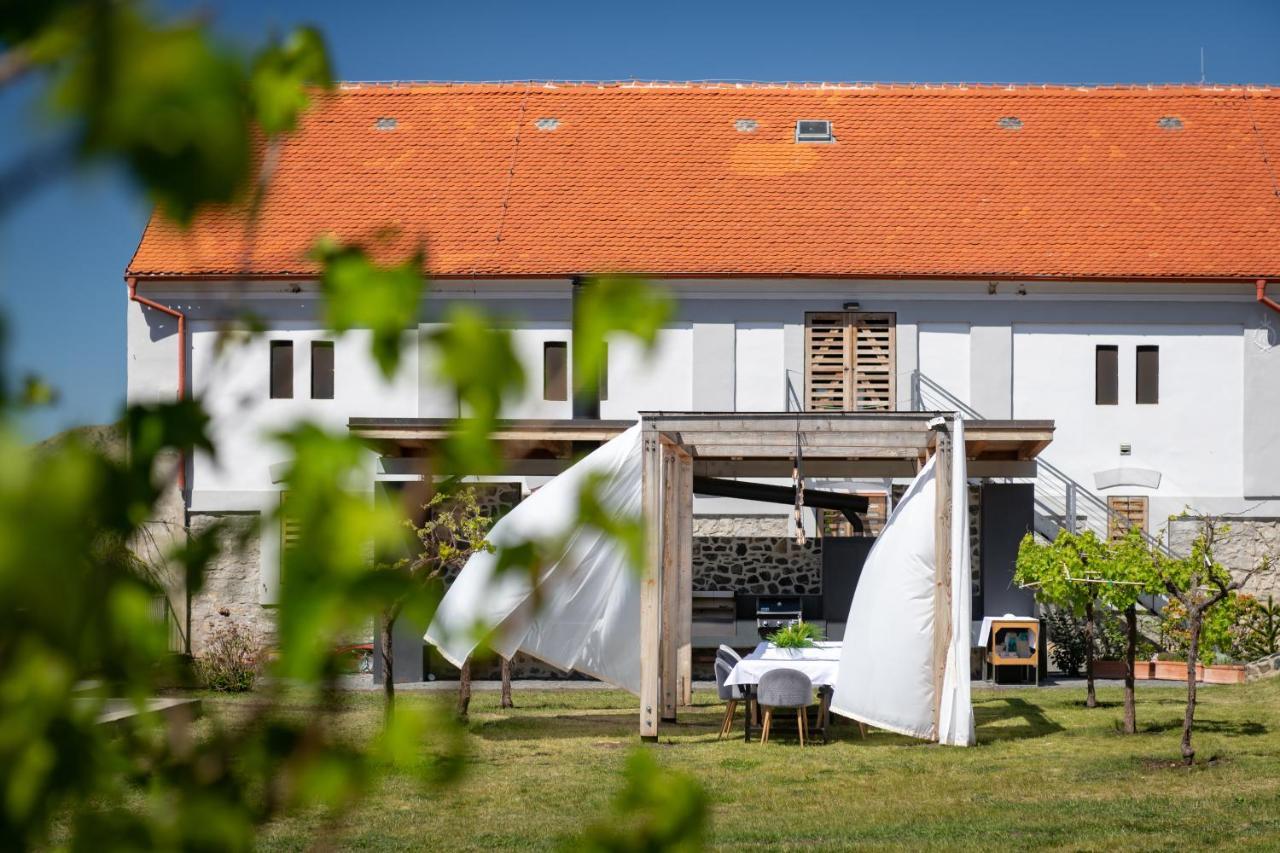 Oblik Resort Louny Buitenkant foto