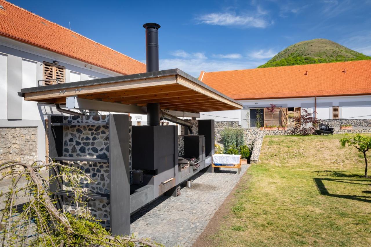 Oblik Resort Louny Buitenkant foto