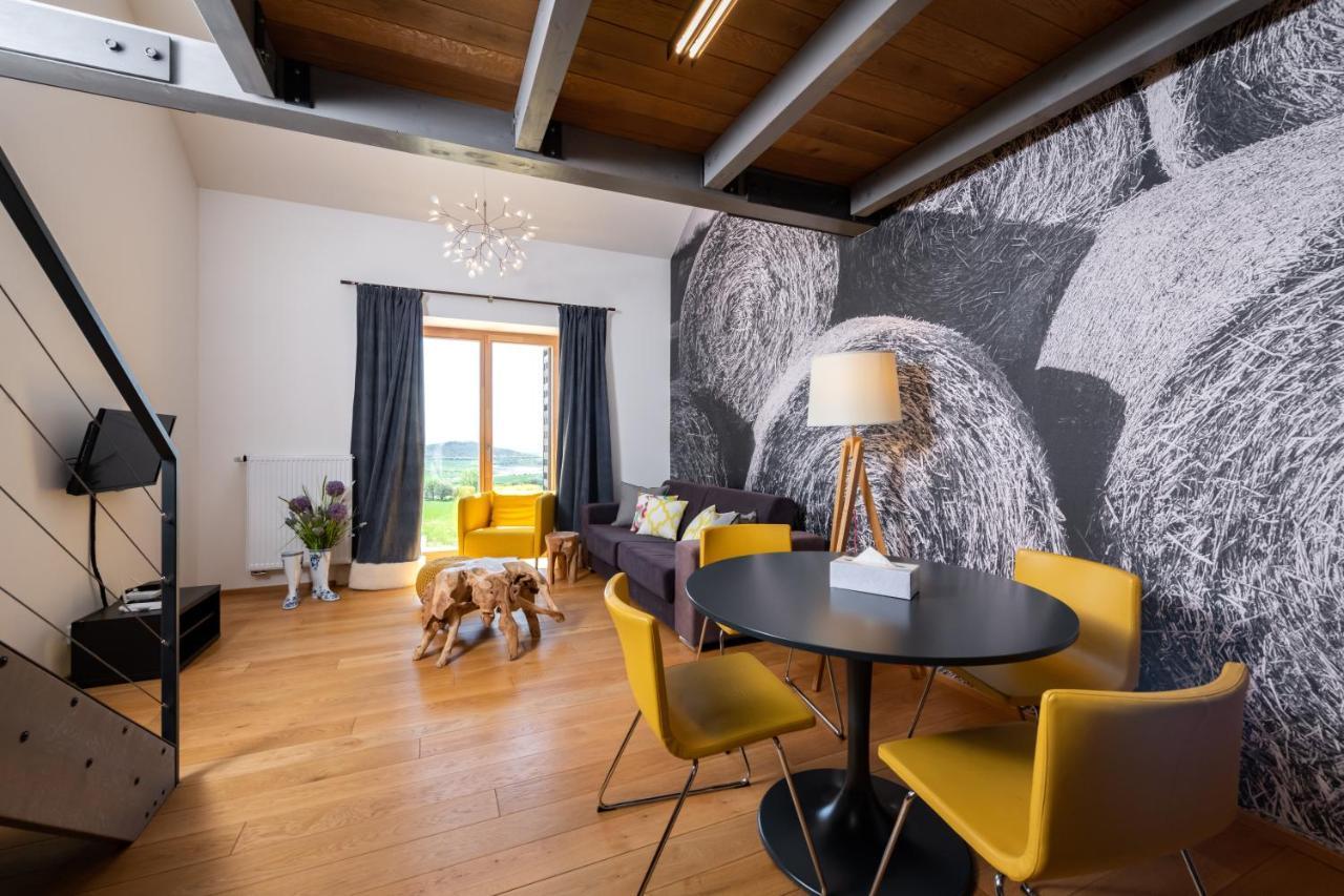 Oblik Resort Louny Buitenkant foto